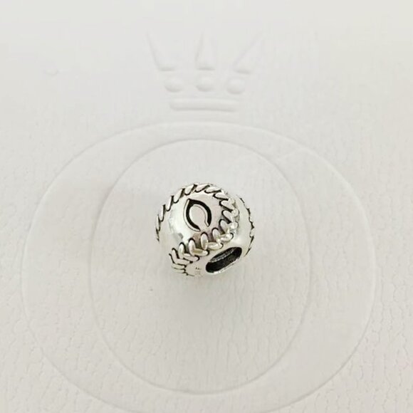 "Pandora MLB Football Chicago Bears Sports  Exclusive Dangle Charm" - Picture 1 of 4